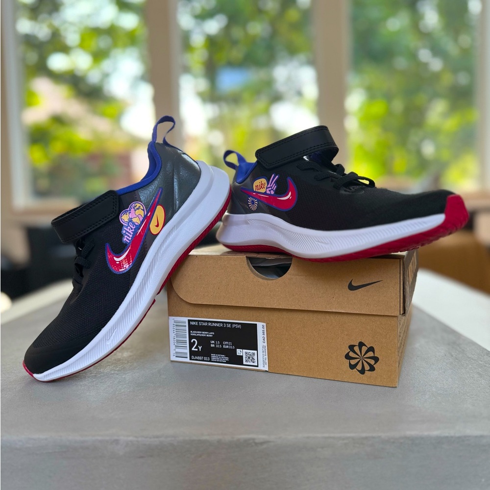 Nike Star Runner size 2Y NIB